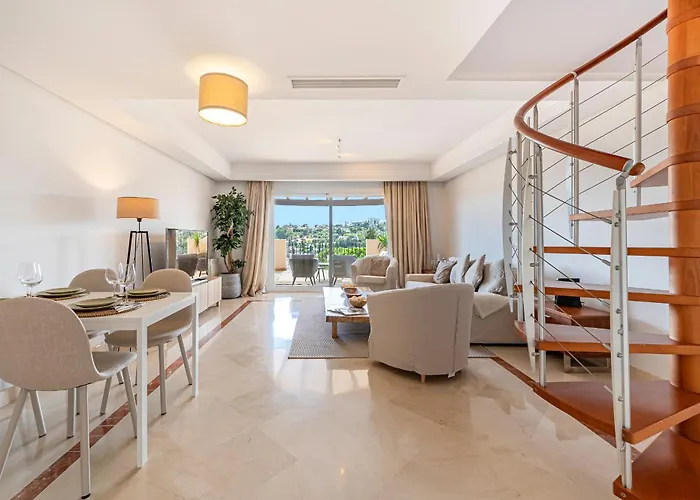 דירה Nueva Andalucia Penthouse מארבלה