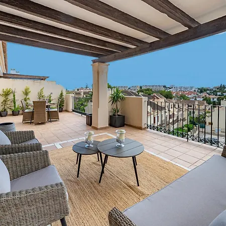 Nueva Andalucia Penthouse Apartmán *