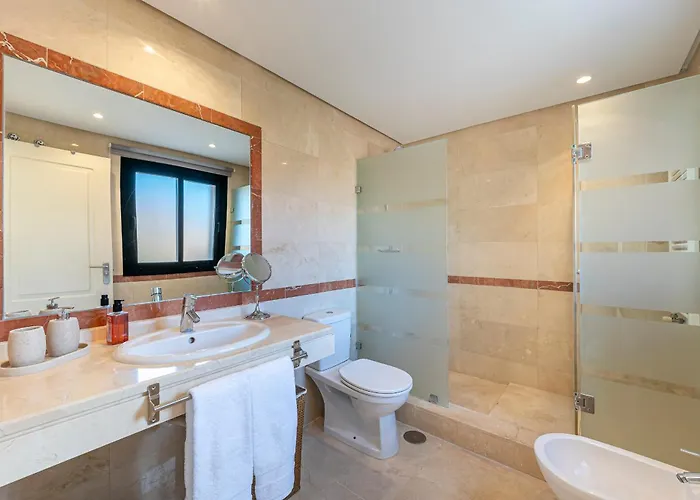 Nueva Andalucia Penthouse Apartmán *