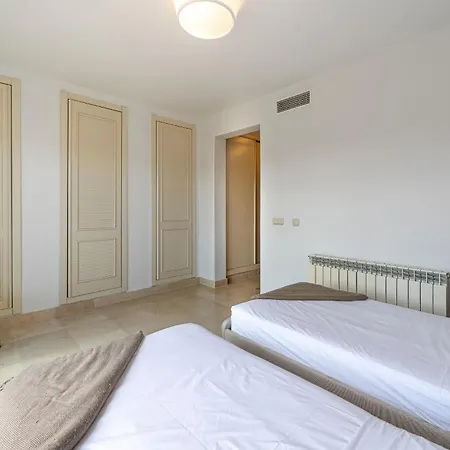 Nueva Andalucia Penthouse