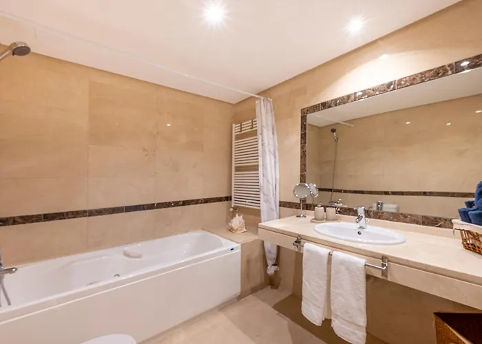 Nueva Andalucia Penthouse *