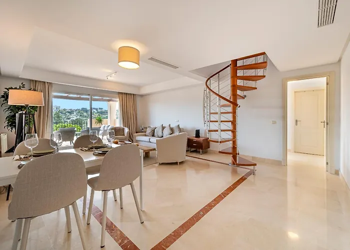 Nueva Andalucia Penthouse