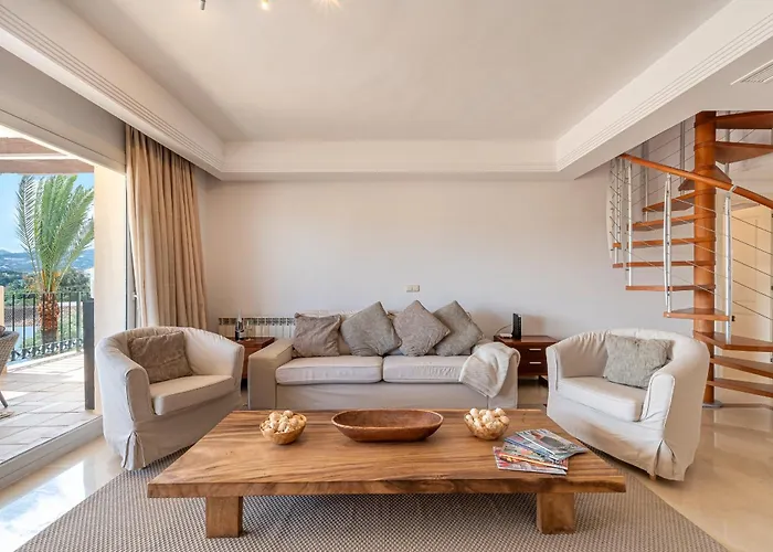 Nueva Andalucia Penthouse